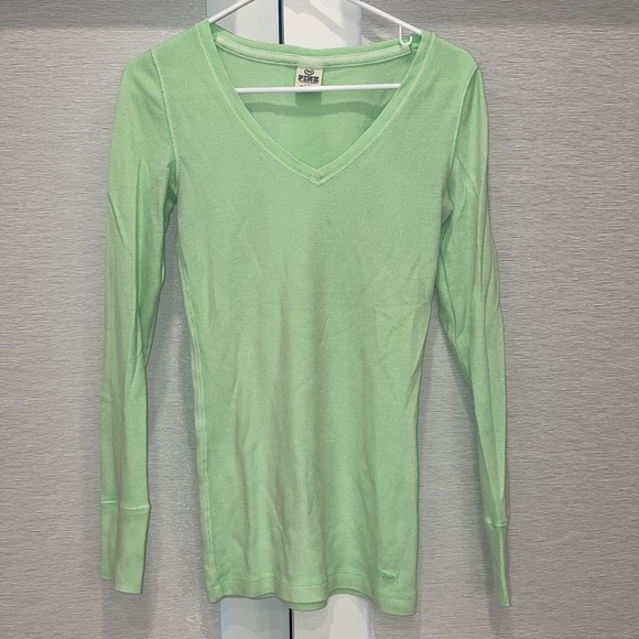 VICTORIAS SECRET PINK V NECK LONG SLEEVE NEON GREEN SHIRT! Size: Small - Picture 4 of 7